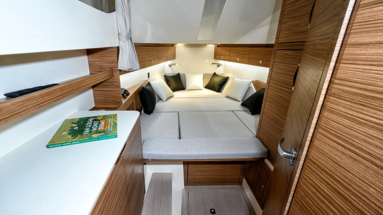 Flyer F36