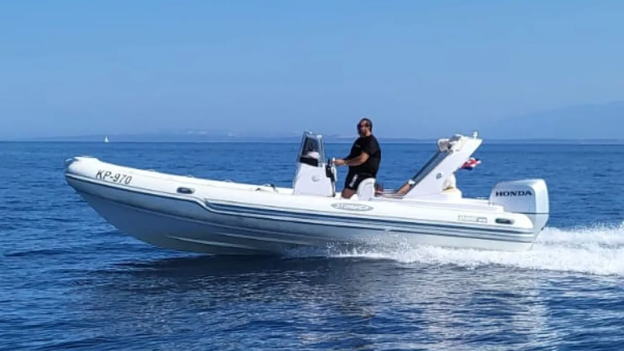Gumenjak Italboats STINGHER 686 XS